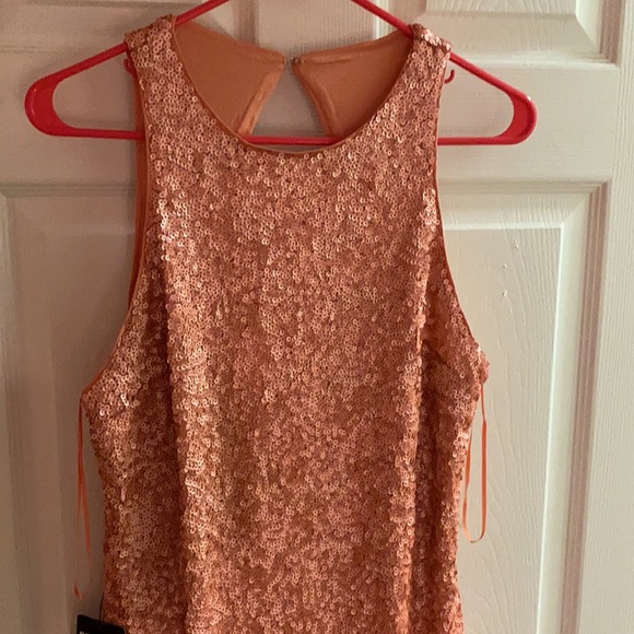 Pink sequin open back dress - Picture 3 of 4